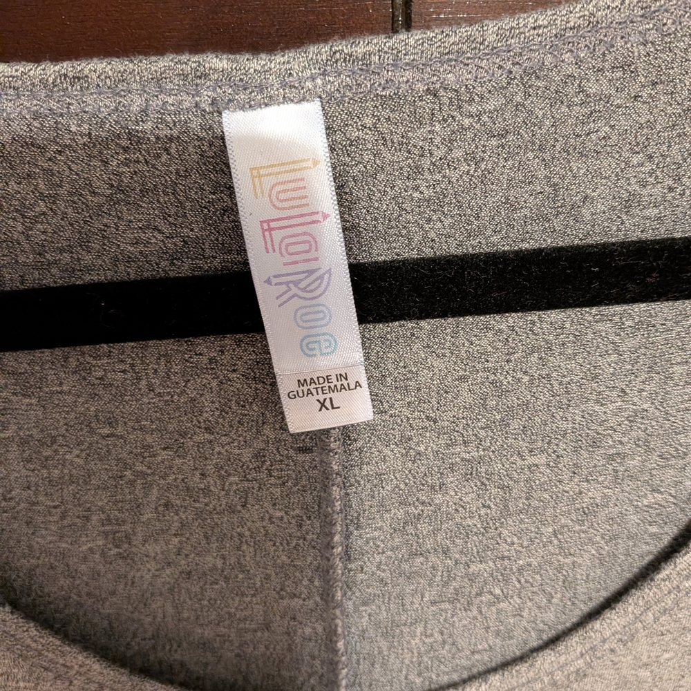 LuLaRoe Gray Scoop Neck Tunic - Picture 2 of 6
